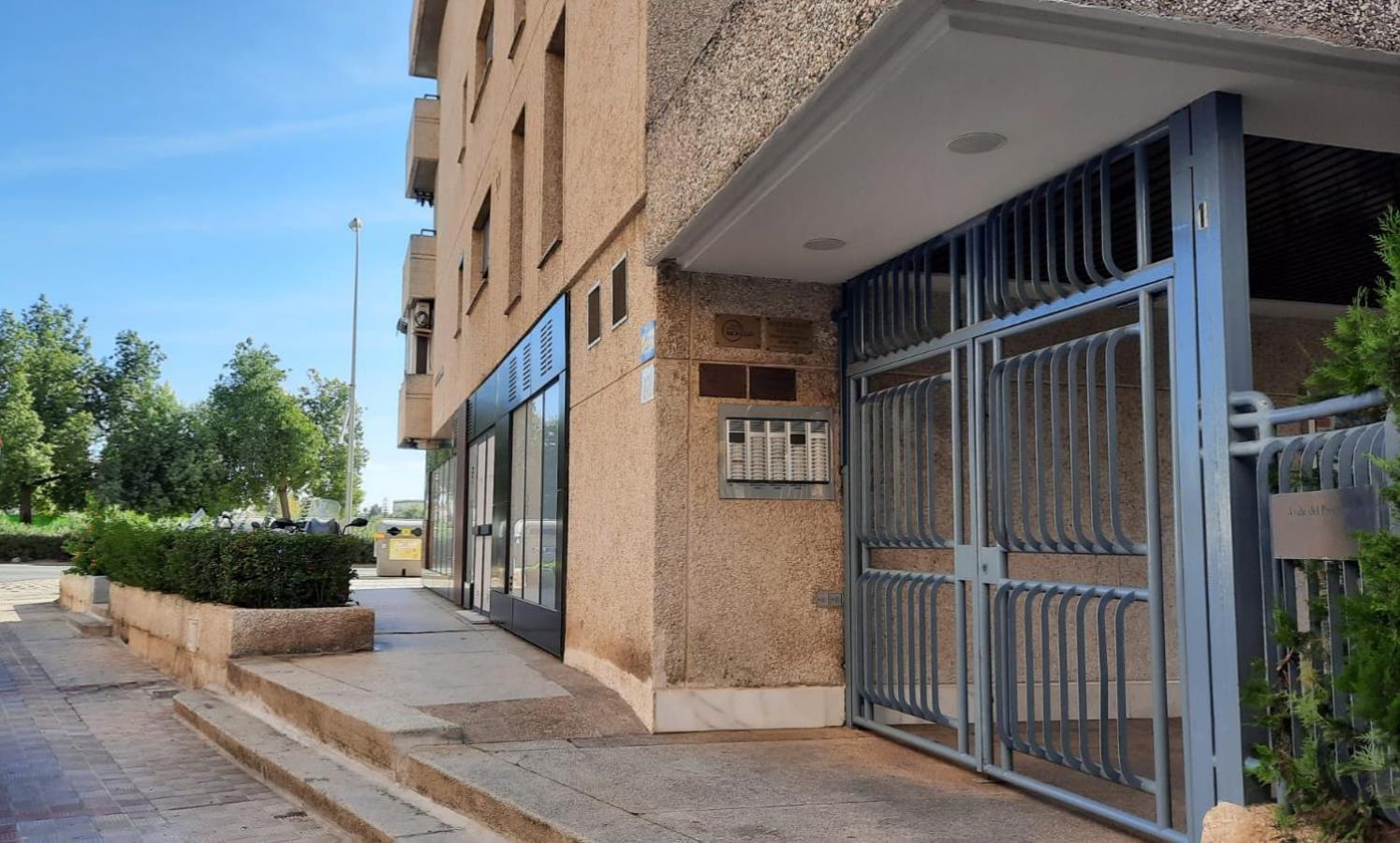 Bright apartment facing the river, Plaza España Sevilla Exterior foto
