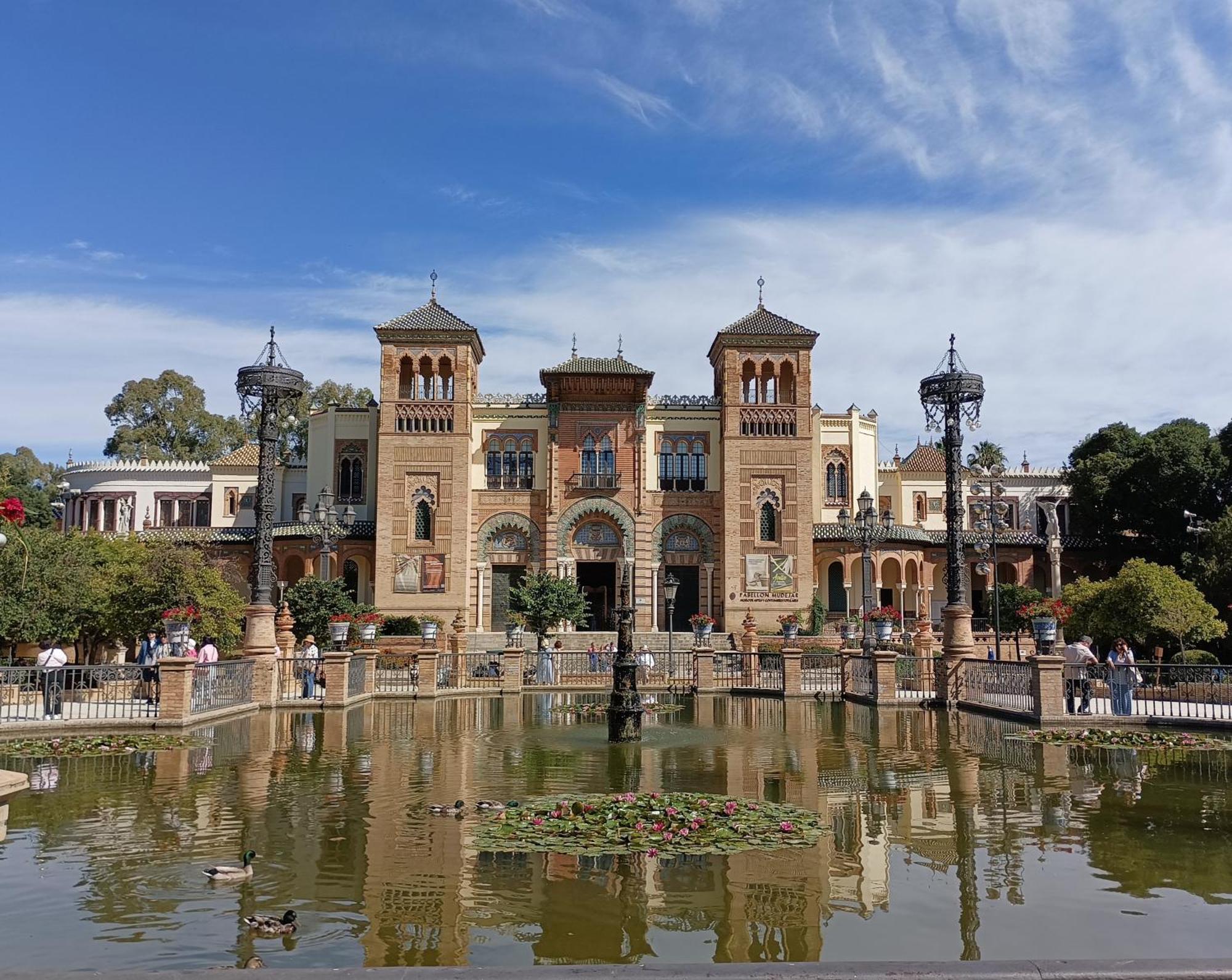 Bright apartment facing the river, Plaza España Sevilla Exterior foto